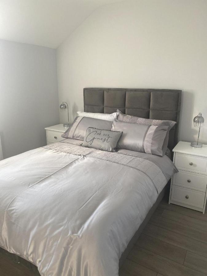 Modern 3-Bed Apartment In Magherafelt Sleeps 8 Eksteriør bilde