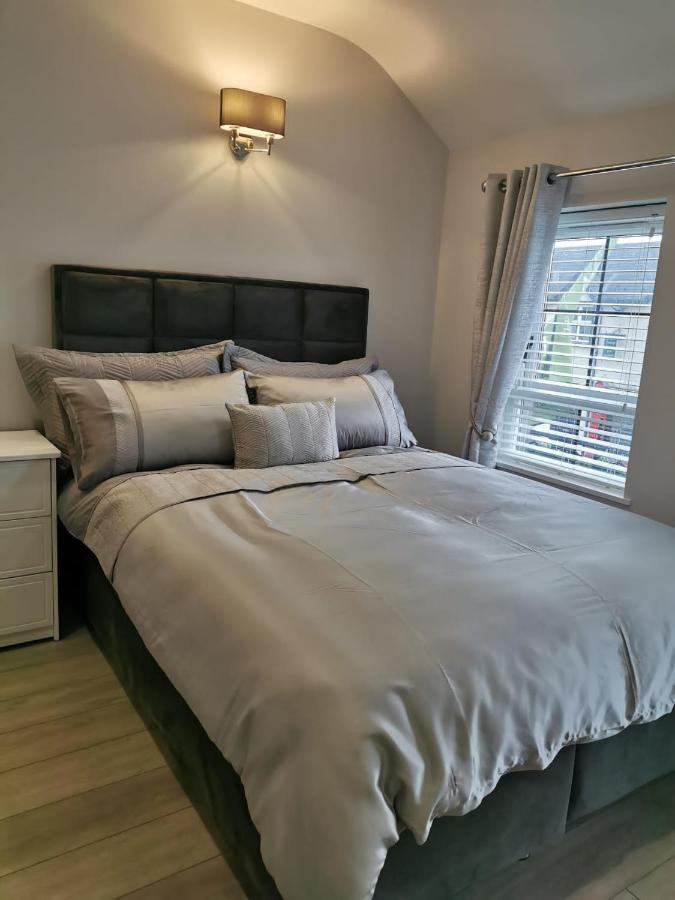 Modern 3-Bed Apartment In Magherafelt Sleeps 8 Eksteriør bilde