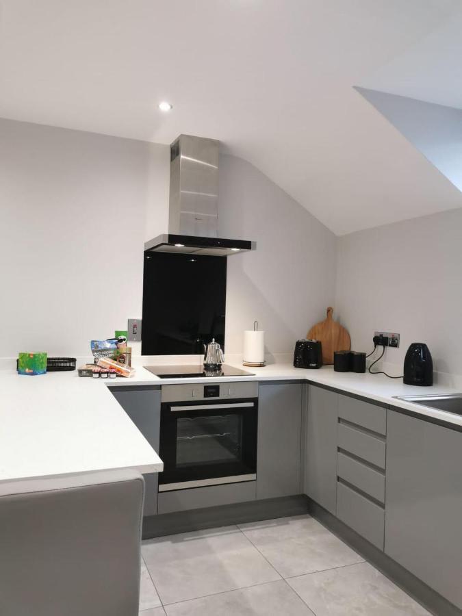 Modern 3-Bed Apartment In Magherafelt Sleeps 8 Eksteriør bilde